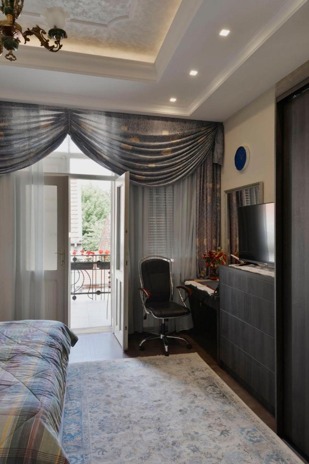 Zemun Center Lux 3 Bedroom Belgrad