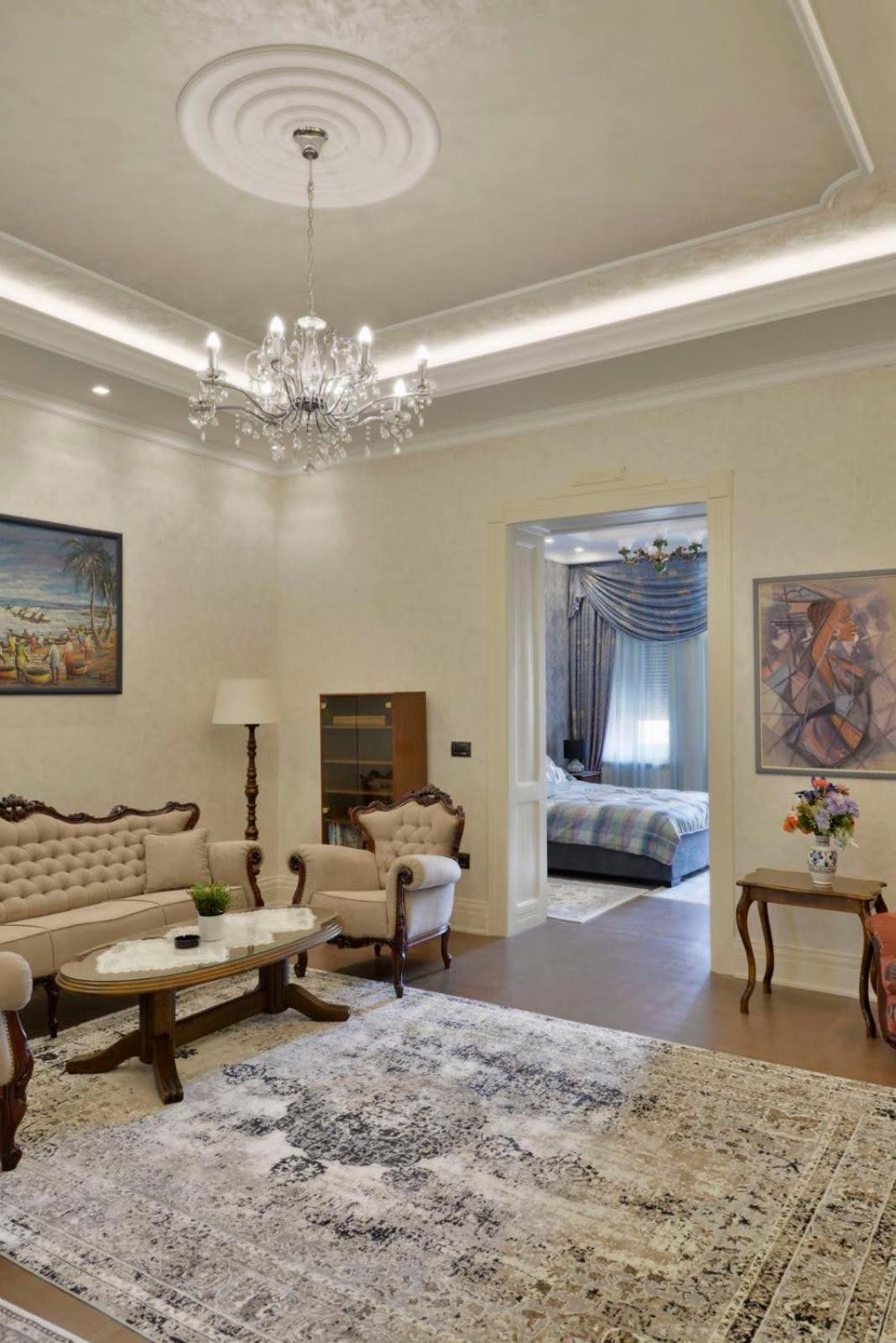 Zemun Center Lux 3 Bedroom Apartment *