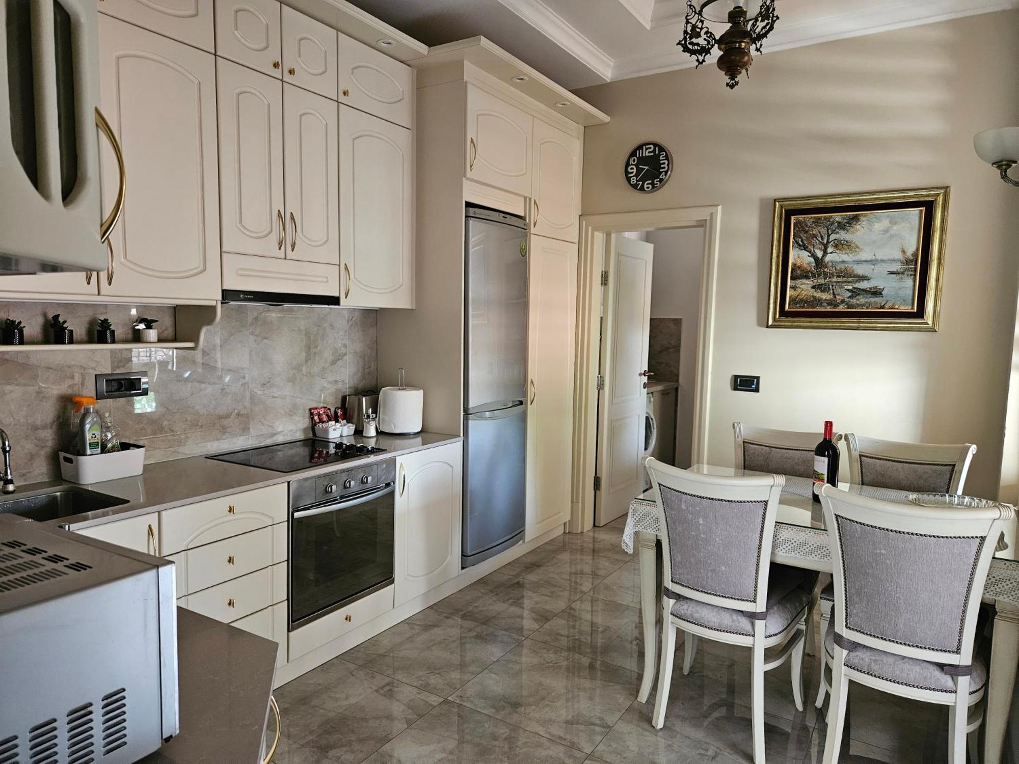 Zemun Center Lux 3 Bedroom Apartment